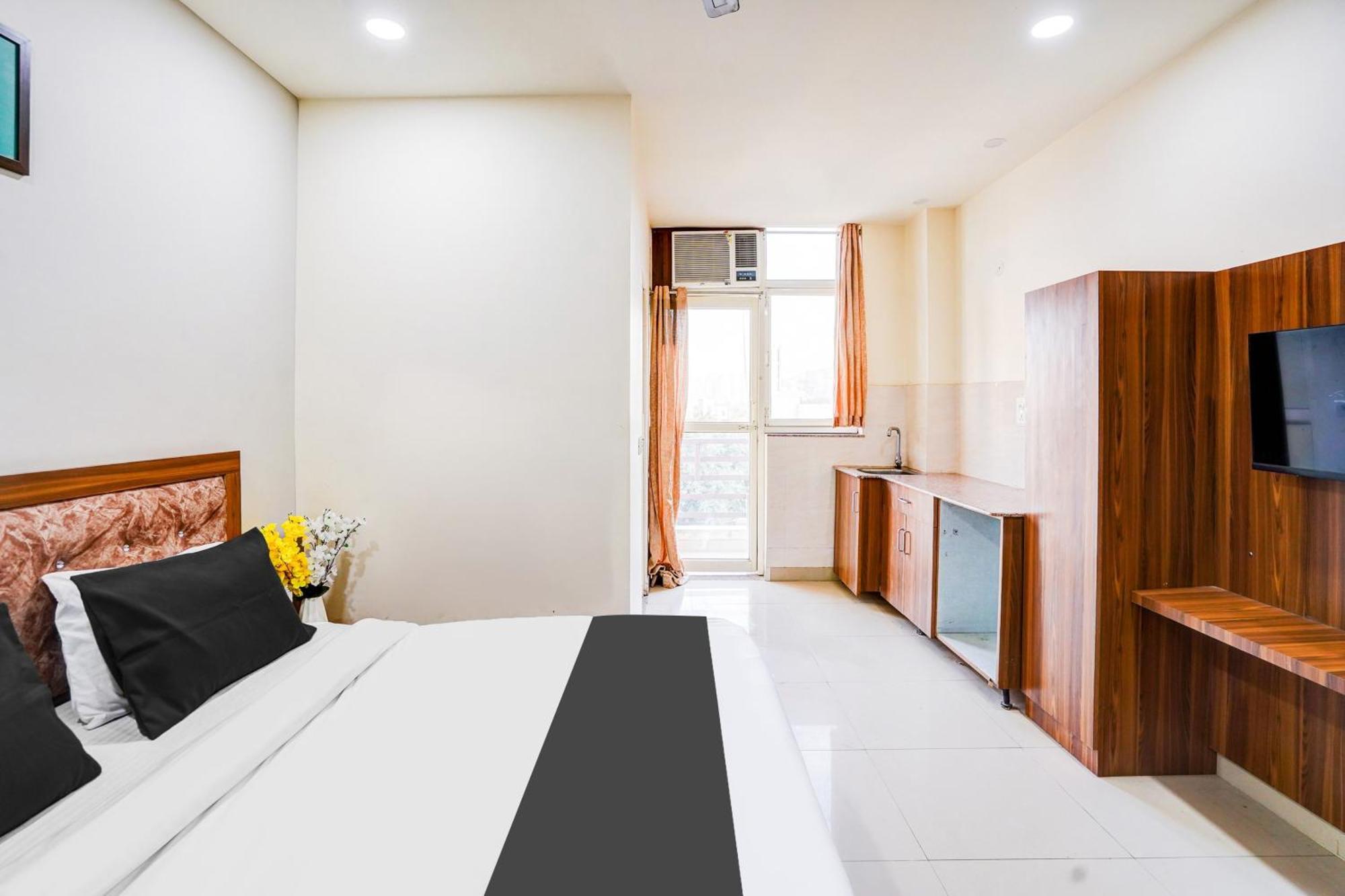Super Collection O Sector 104 Noida Exterior foto