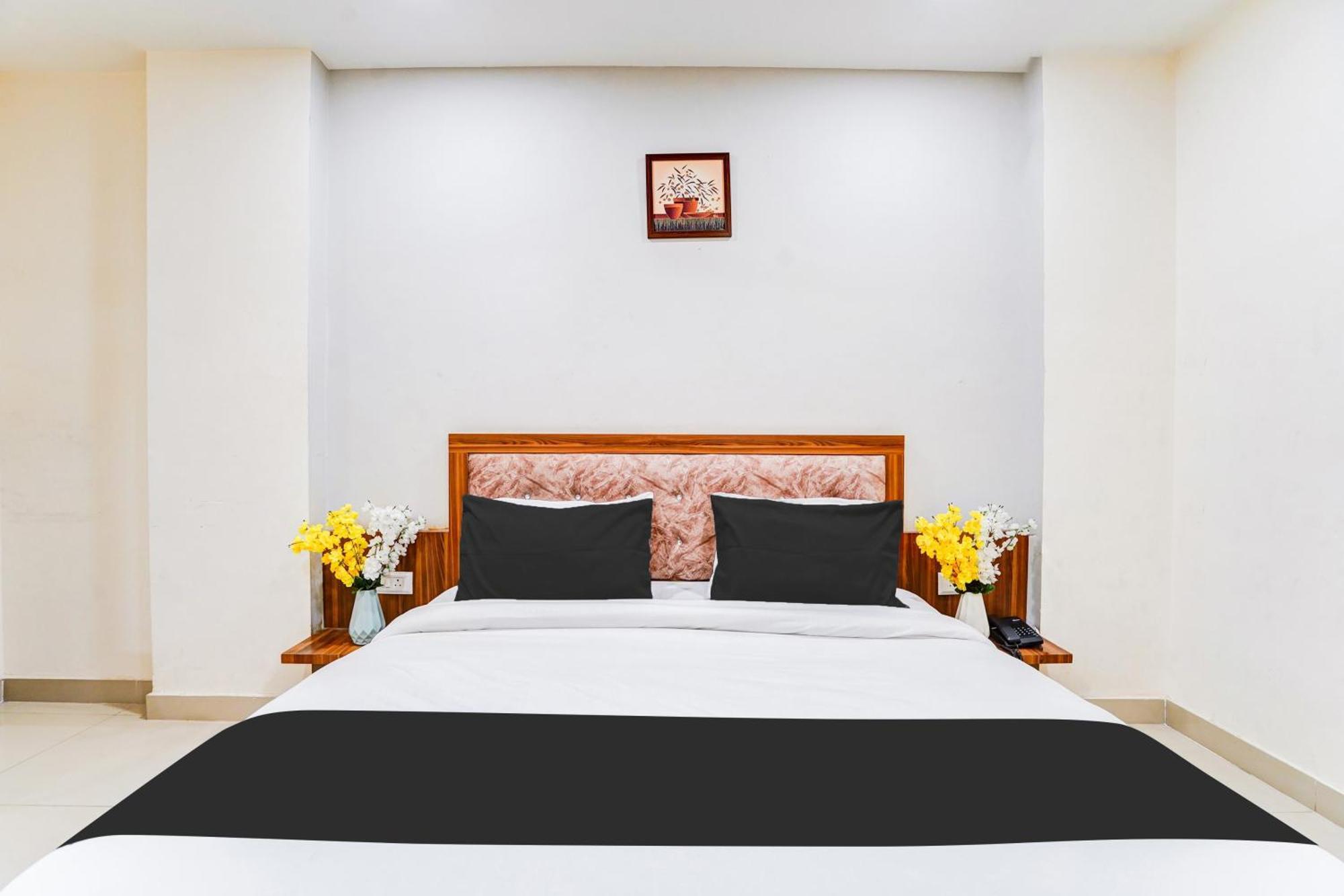 Super Collection O Sector 104 Noida Exterior foto
