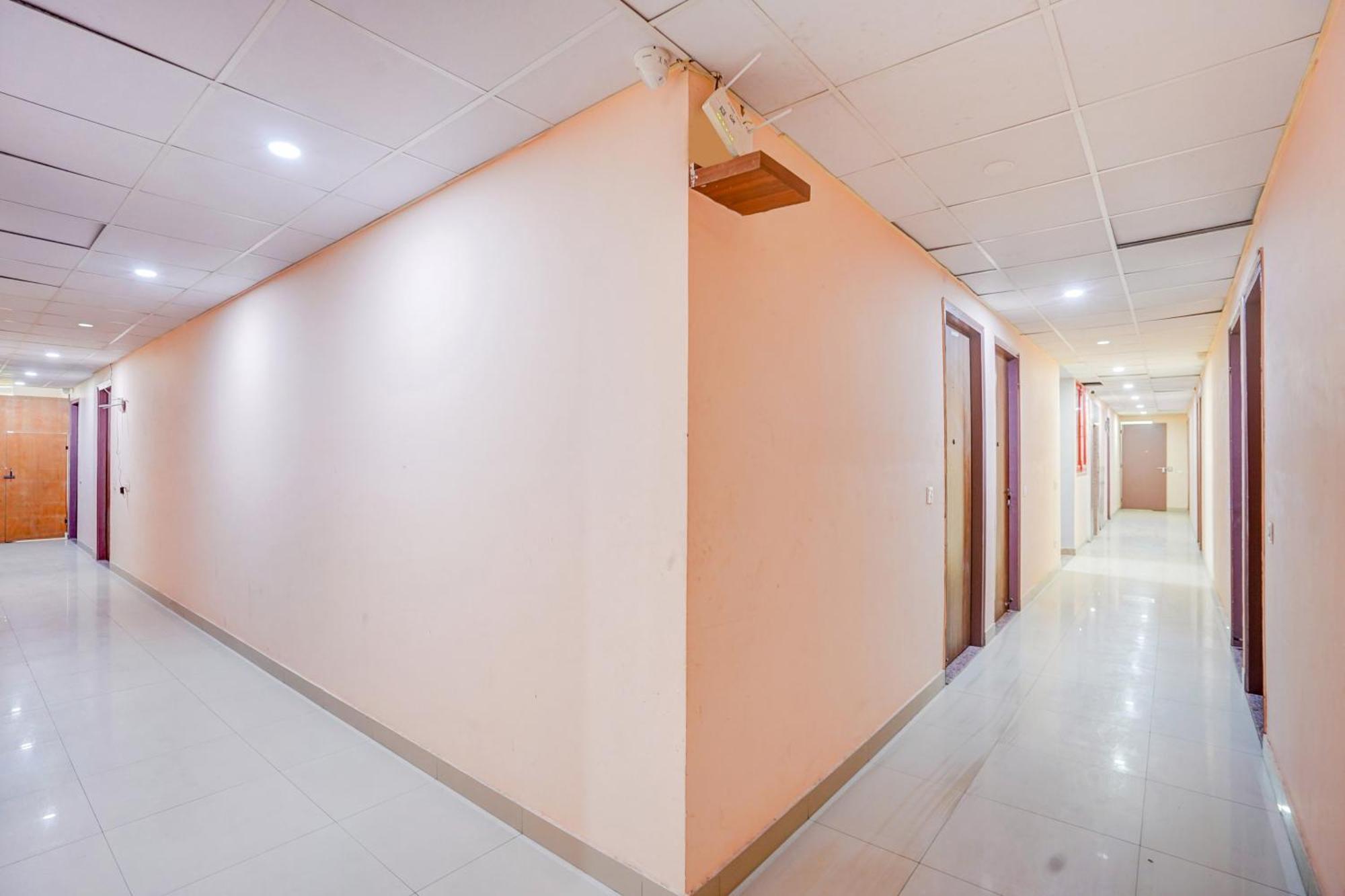 Super Collection O Sector 104 Noida Exterior foto